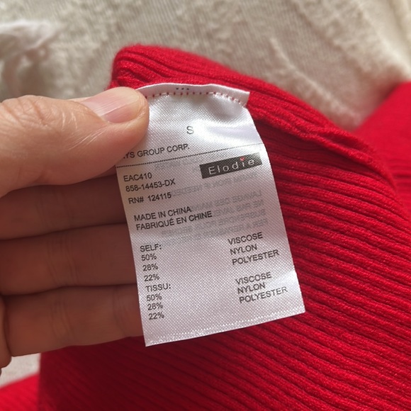 Beautiful Red Sweater - Picture 9 of 11